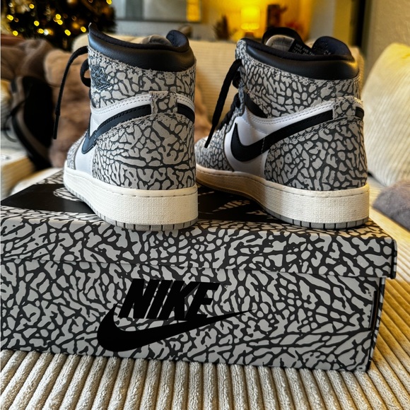 Jordan 1 Retro High OG White Cement (GS) 5Y EU 37.5 - Picture 5 of 5